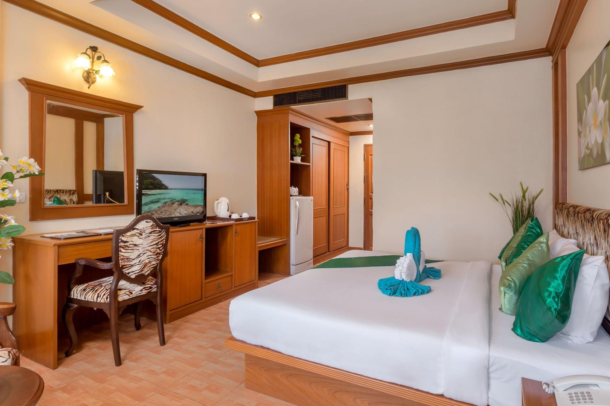 Tiger Inn Patong Luaran gambar