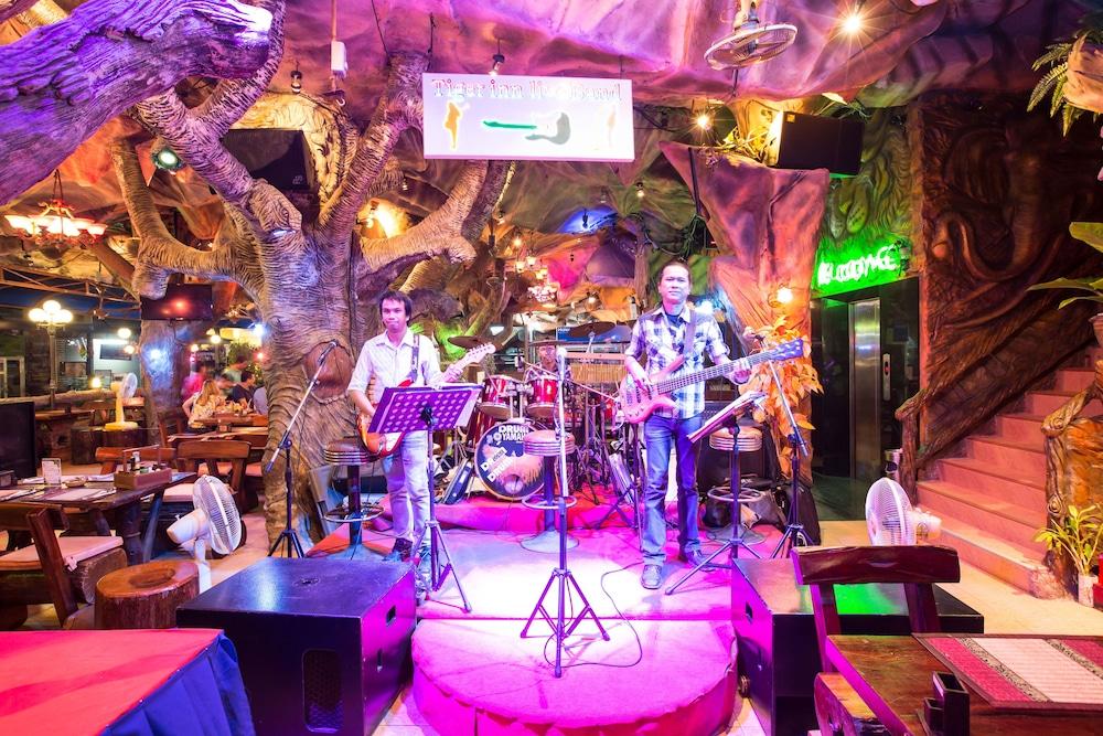 Tiger Inn Patong Luaran gambar