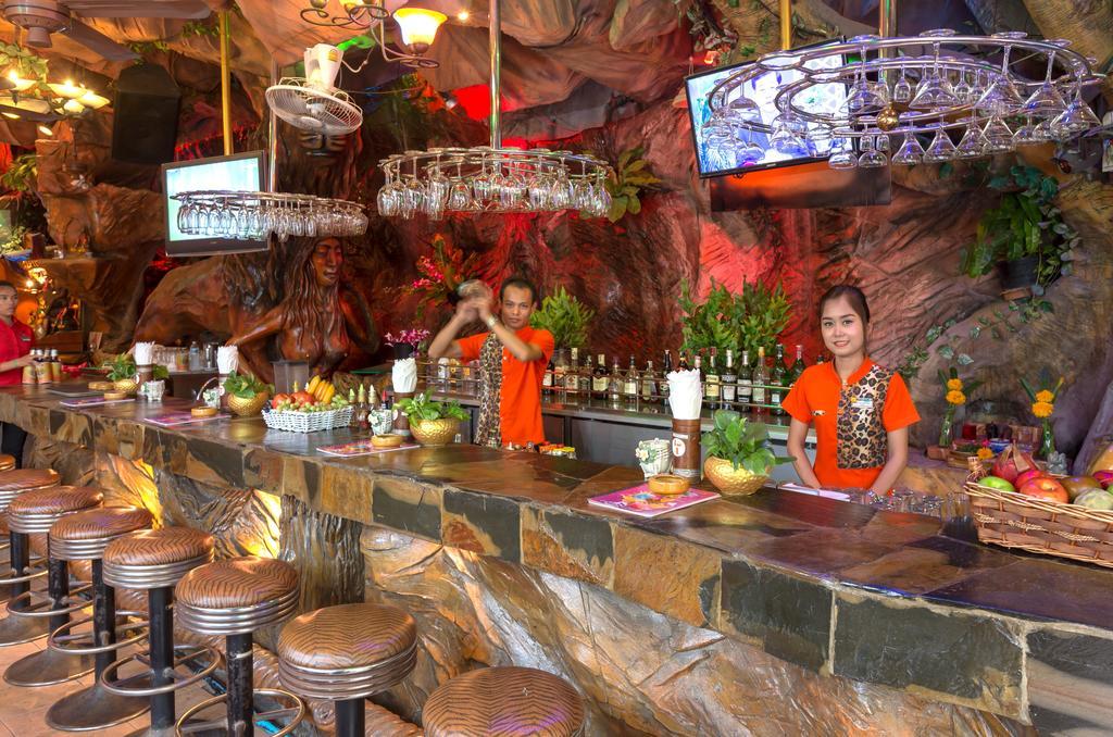 Tiger Inn Patong Luaran gambar
