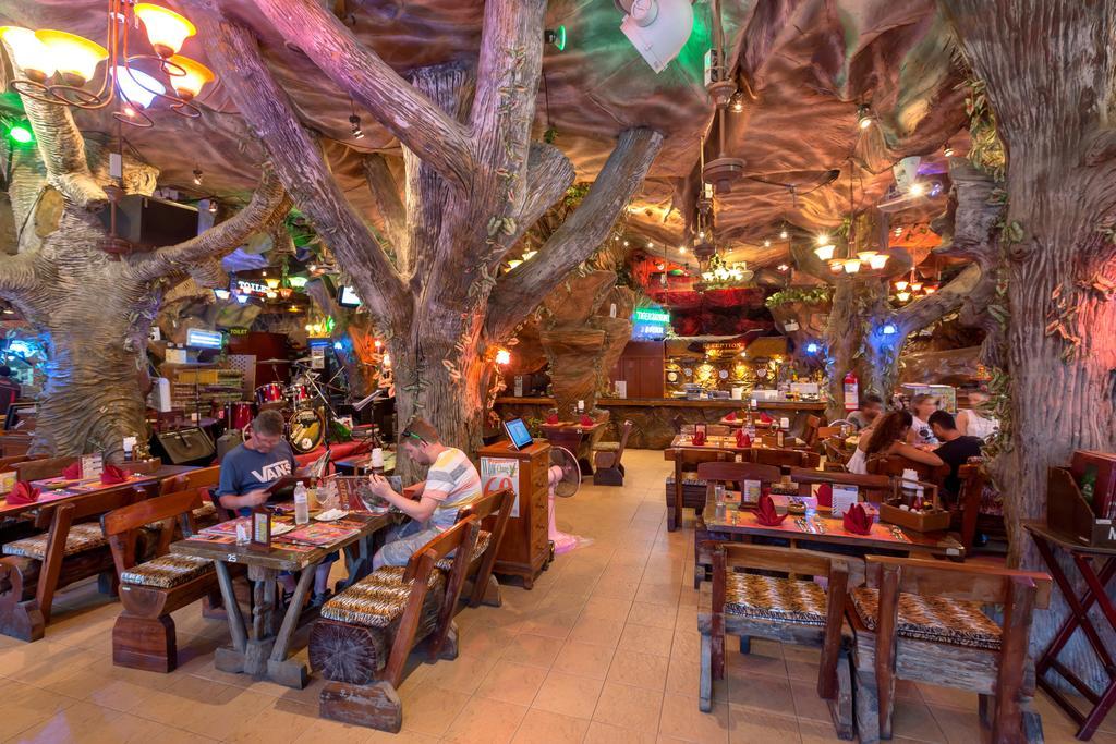Tiger Inn Patong Luaran gambar