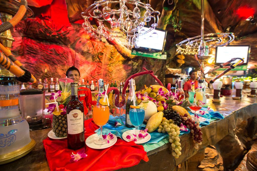 Tiger Inn Patong Luaran gambar