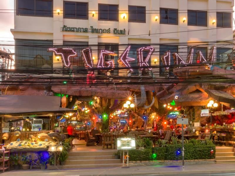 Tiger Inn Patong Luaran gambar