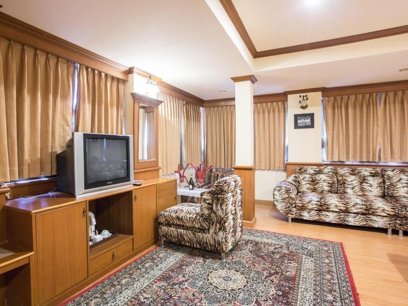 Tiger Inn Patong Luaran gambar