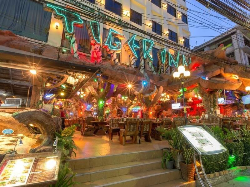 Tiger Inn Patong Luaran gambar