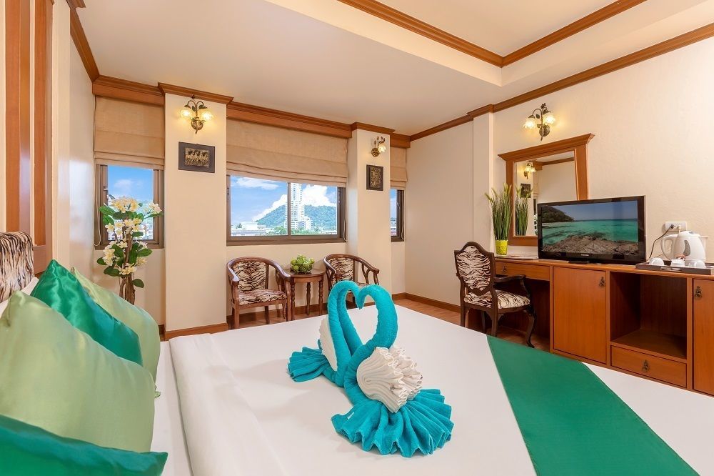 Tiger Inn Patong Luaran gambar