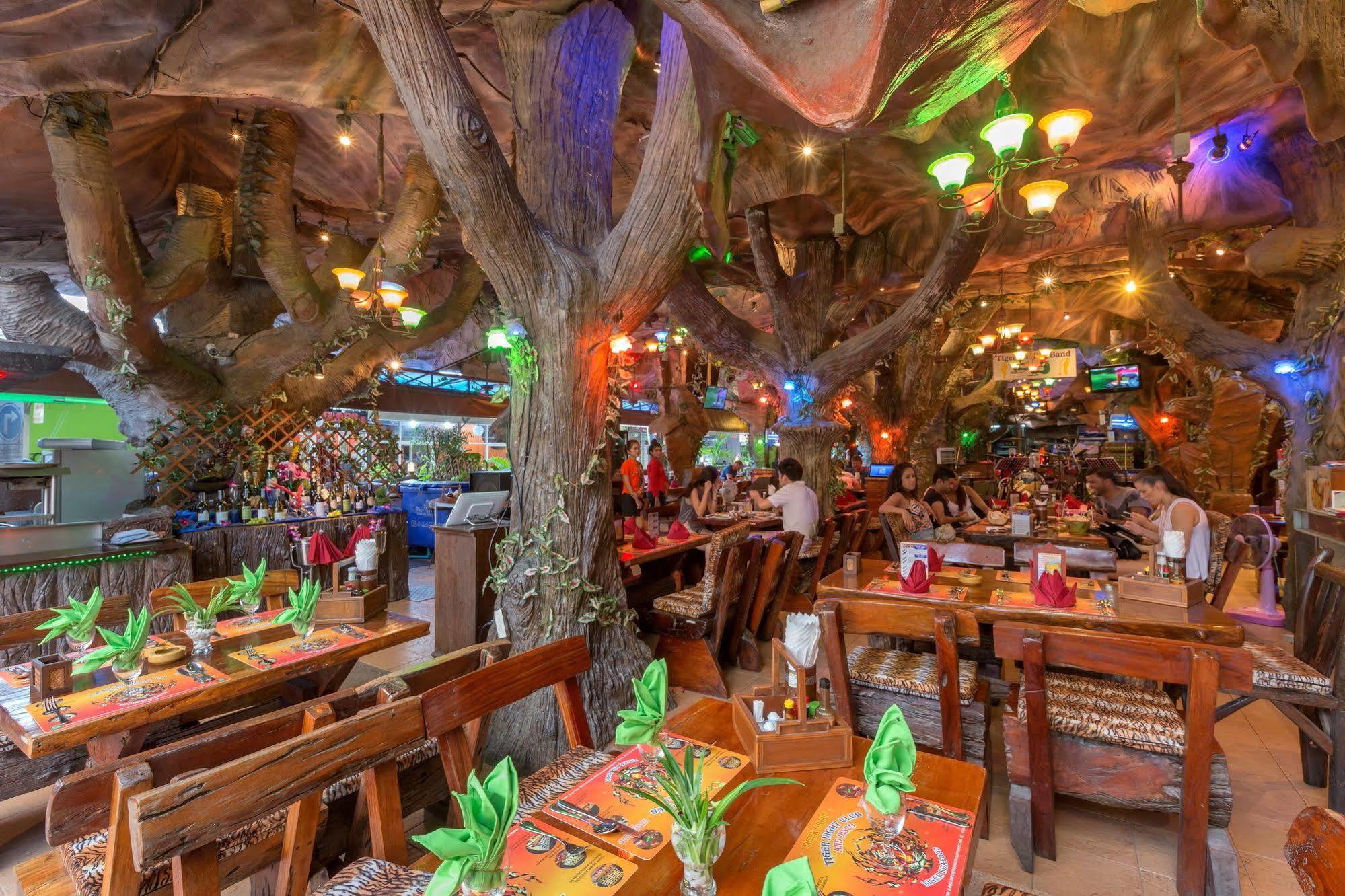 Tiger Inn Patong Luaran gambar