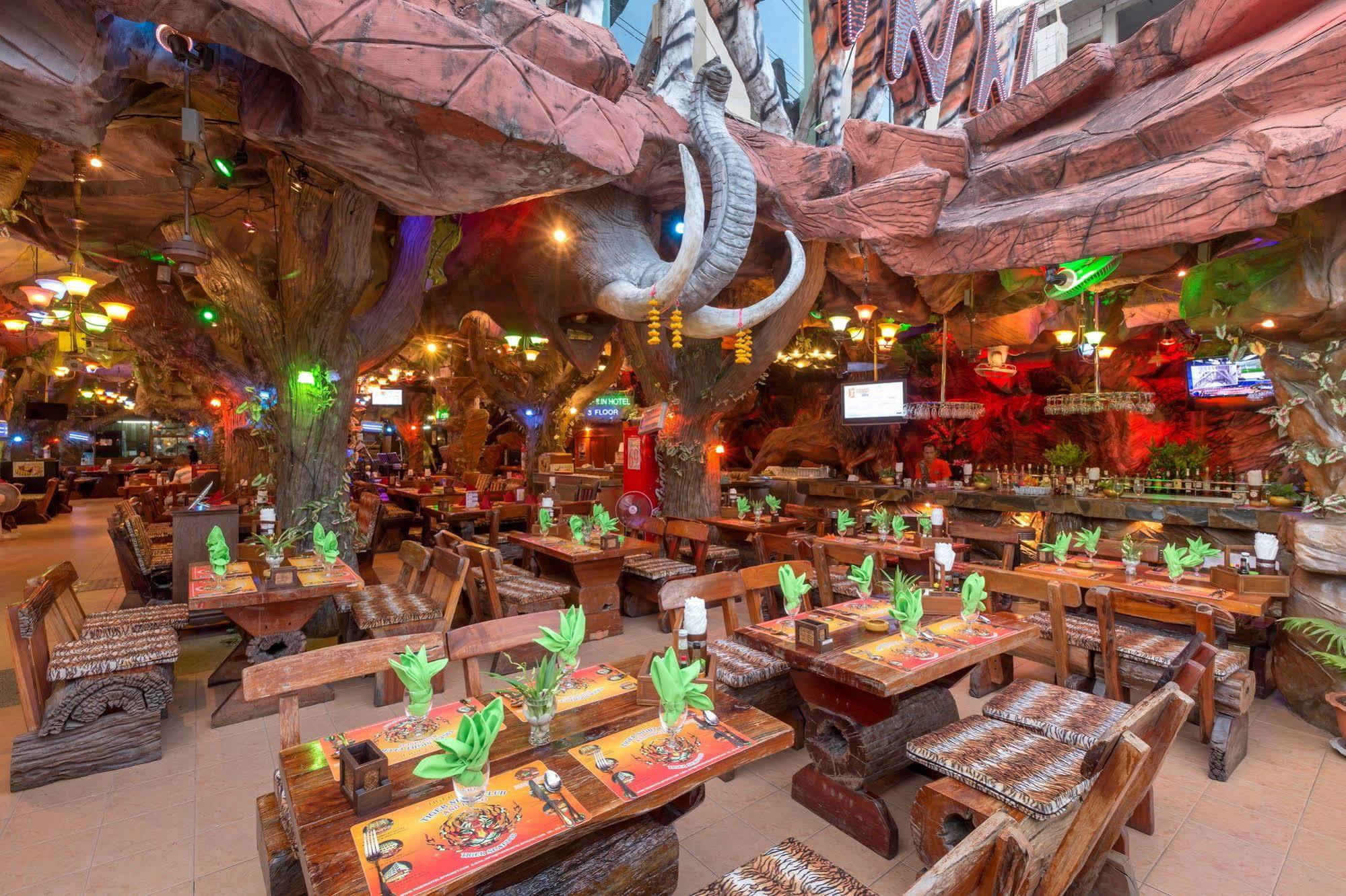 Tiger Inn Patong Luaran gambar